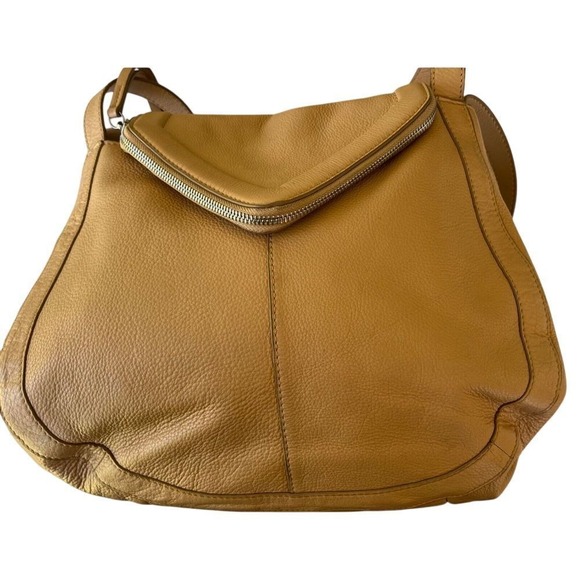 Vince Camuto‎ Fine Leather Shoulder Purse Handbag Camel V Front Zippers Read - Picture 1 of 11